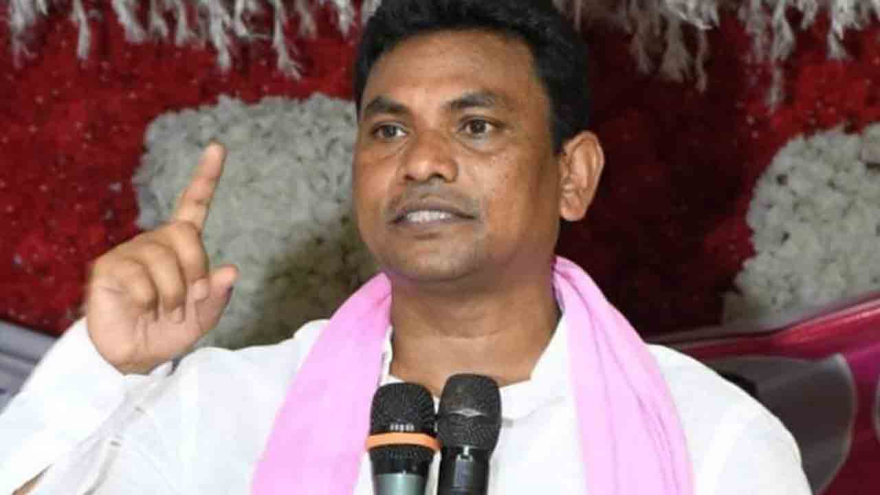 కేసీఆర్‌ ప్రజల్లోకి వస్తుంటే.. మంత్రులకు భయం పట్టుకుంది