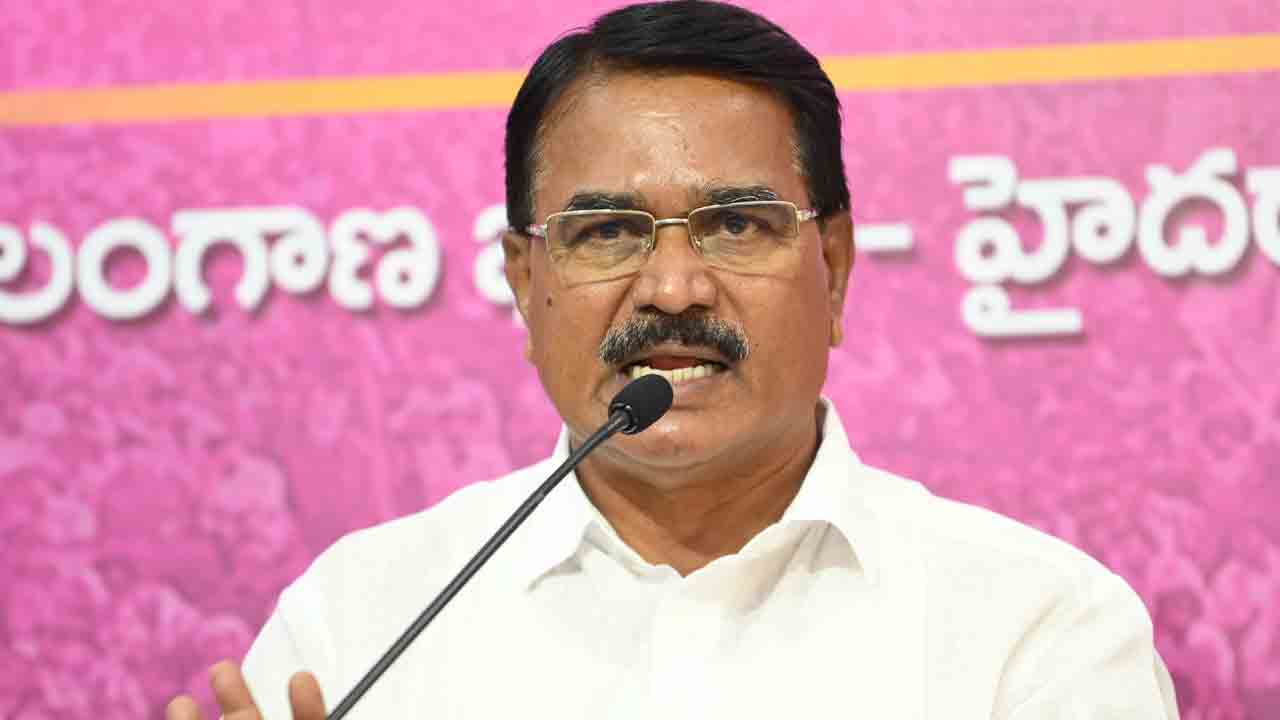 Niranjan Reddy | సర్వేకు ఒప్పుకోలేదని ఏఈఓలను సస్పెండ్‌ చేస్తారా? : ప్రభుత్వంపై నిరంజన్‌ రెడ్డి ఫైర్‌