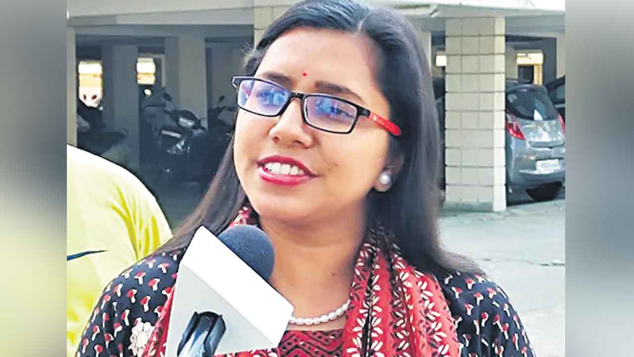 Nisha Bangre | కాంగ్రెస్‌ను నమ్మితే మునుగుడే.. టికెట్‌ ఇస్తానంటే డిప్యూటీ కలెక్టర్‌ జాబ్‌ వదిలేశా: నిషా బంగ్రే