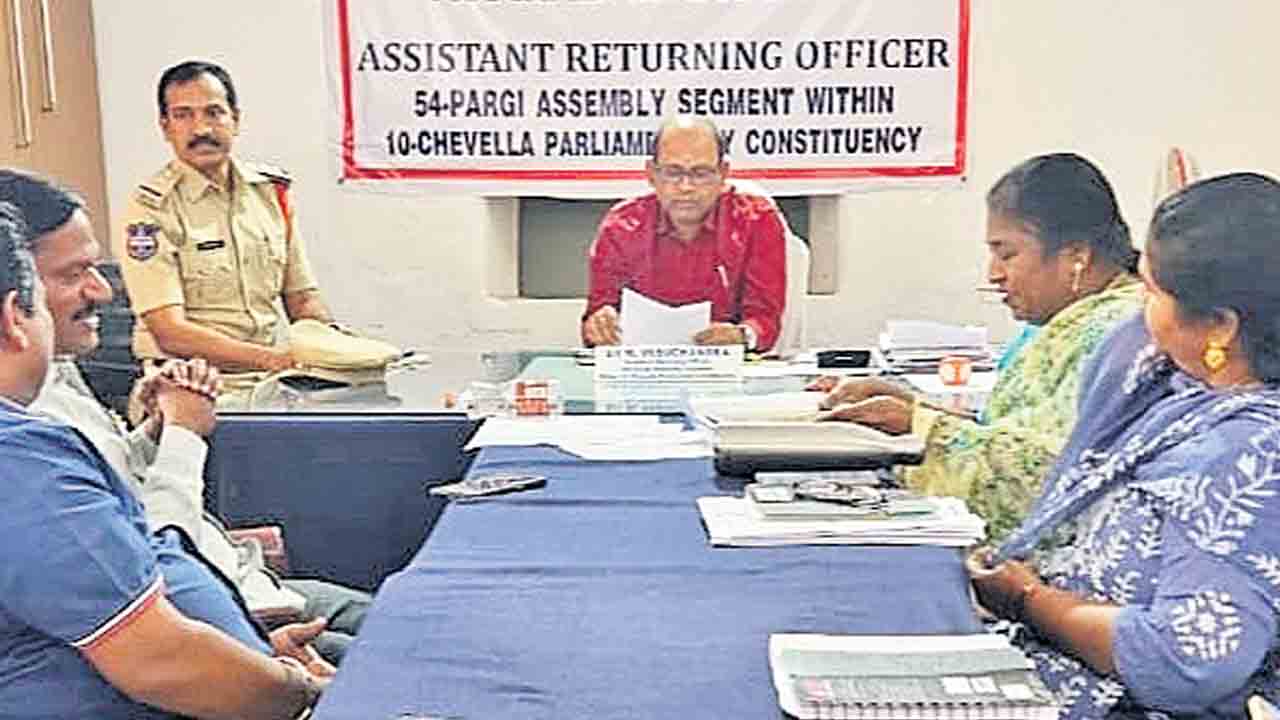 ఎన్నికల ప్రవర్తనా నియమావళిని పాటించాలి