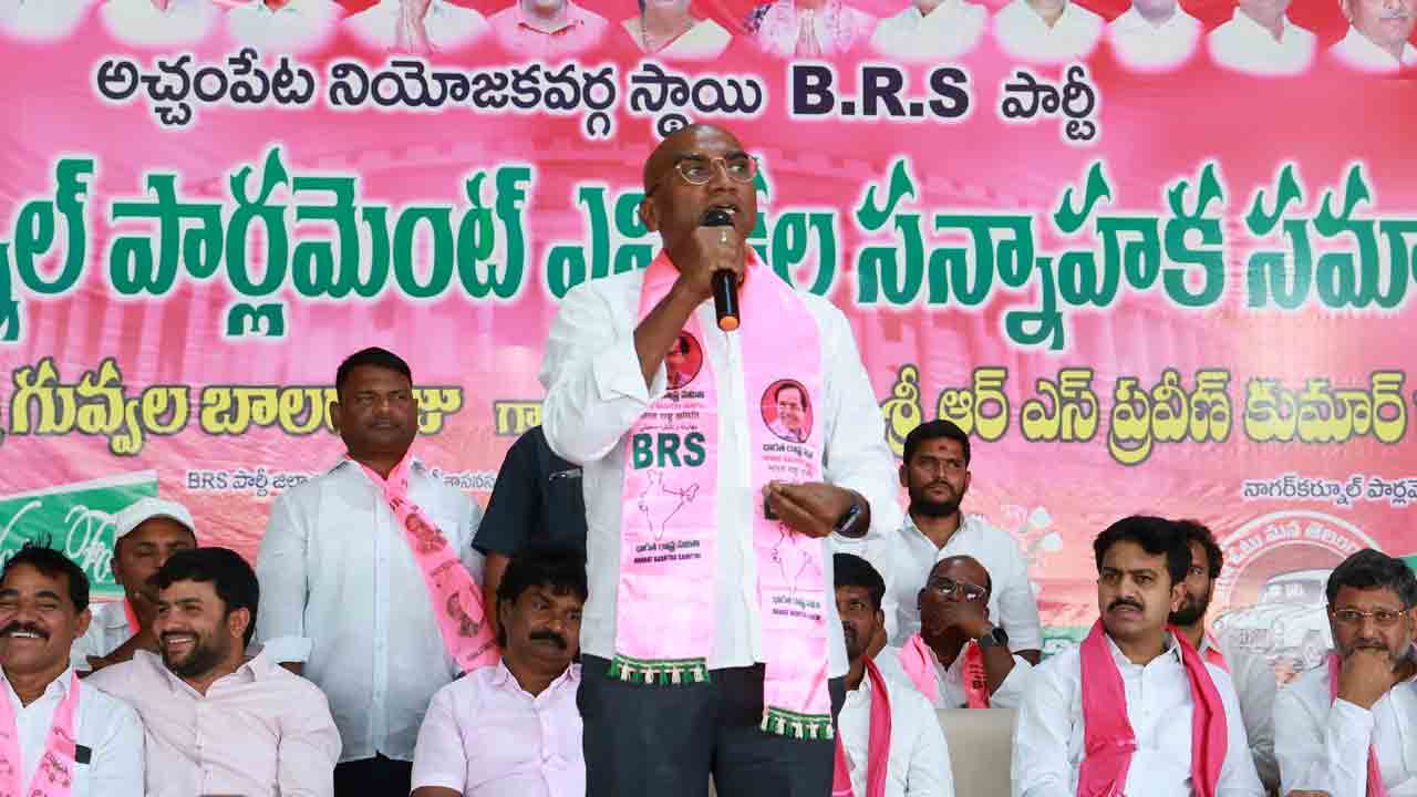 స్థానికుడిని ఆదరించాలి