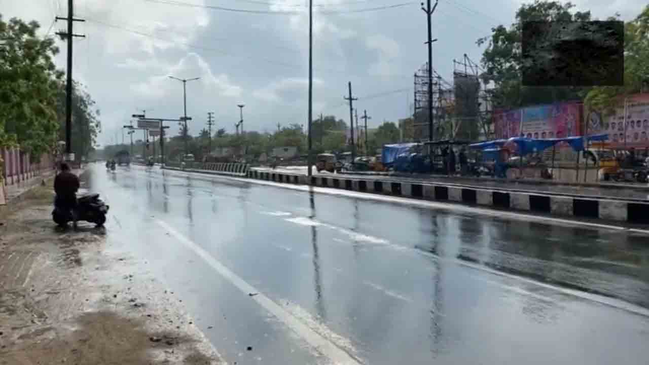 Rain | కరుణించిన వరుణుడు.. అక్కడ 13 జిల్లాలో వర్షాలు.. Video