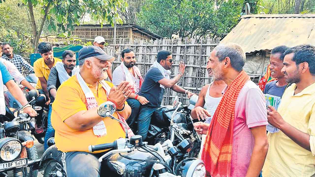 పూర్ణియాపై పప్పూ పట్టు!