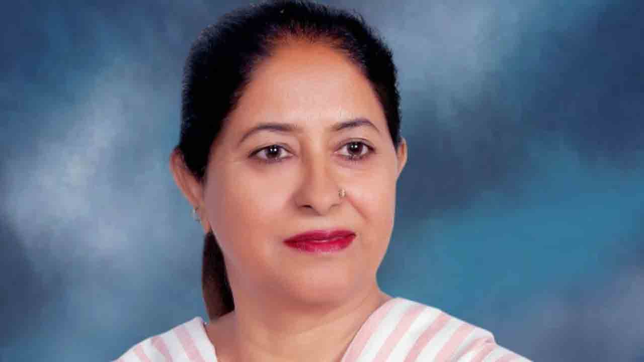 AAP MLA Alleges Poaching Attempt | బీజేపీలో చేరితే ఐదు కోట్లు, లోక్‌సభ సీటు.. ఆప్‌ ఎమ్మెల్యే   ఫిర్యాదుపై కేసు నమోదు