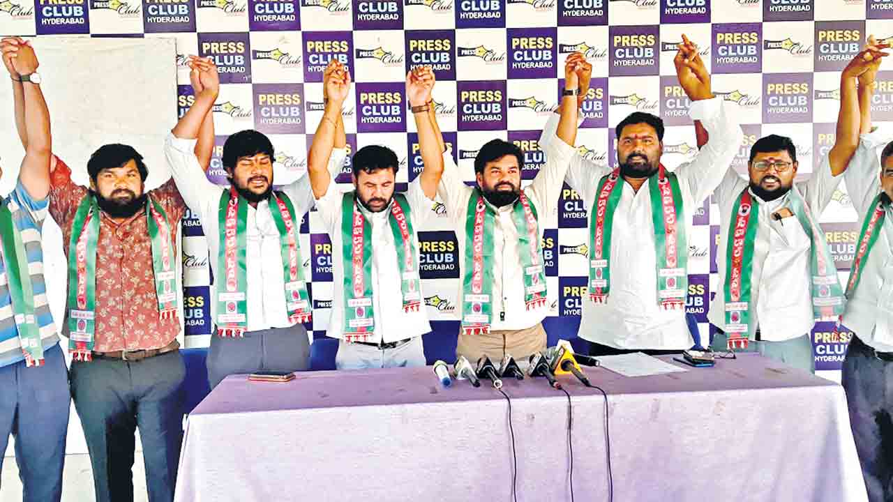 కుల సంఘంగా.. రాష్ట్ర కాంగ్రెస్‌