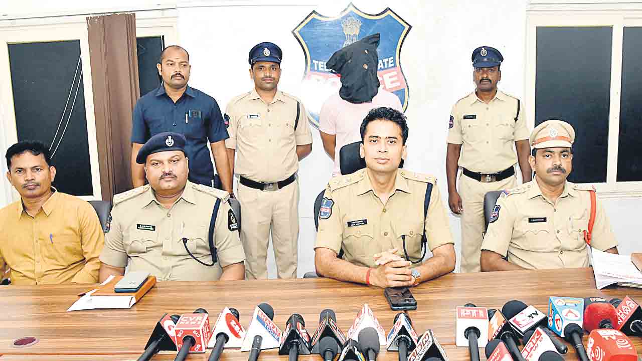 కంబోడియాలో జాబ్‌ ఎర.. నమ్మితే మునుగుడే