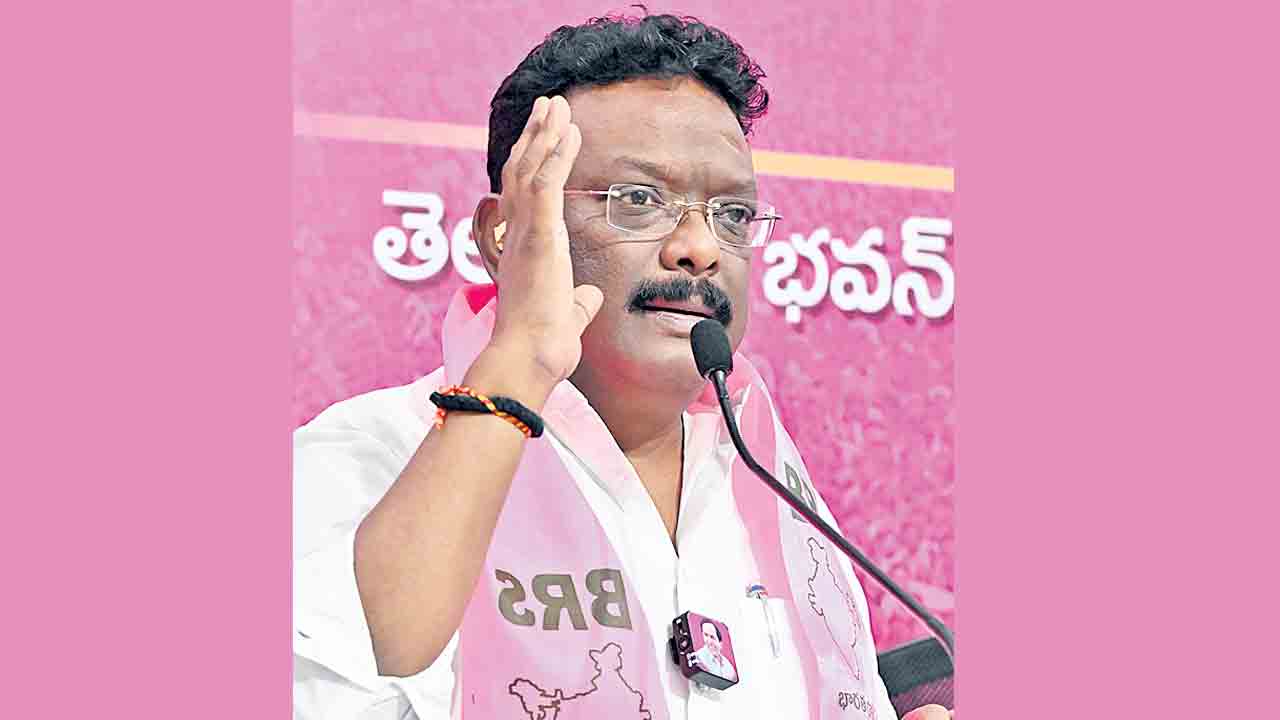 గద్దర్‌ కుటుంబానికి కాంగ్రెస్‌ వంచన