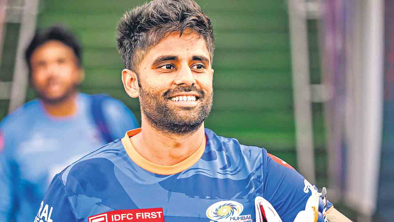 Suryakumar Yadav | ముంబైతో చేరిన సూర్య.. రేపు ఢిల్లీ క్యాపిటల్స్‌పై బ్యాట్‌ ఝులిపిస్తాడా..?
