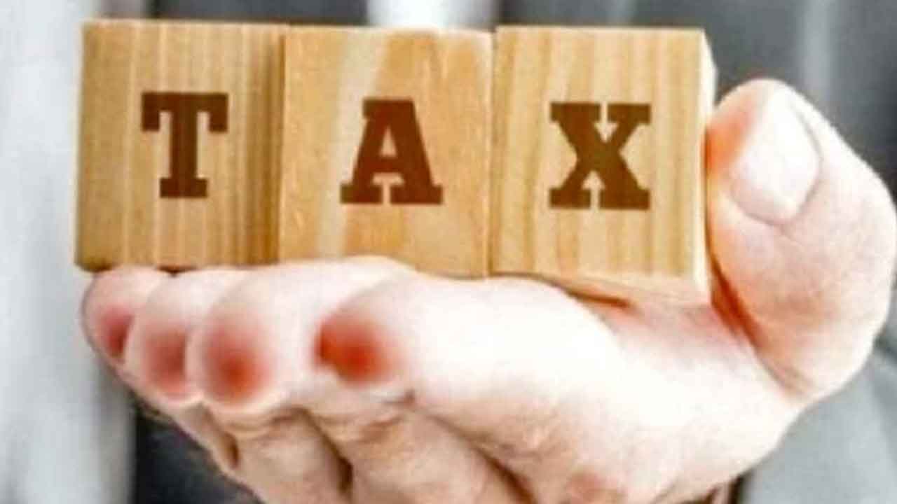 మున్సిపాలిటీల్లో 922 కోట్ల పన్ను వసూలు