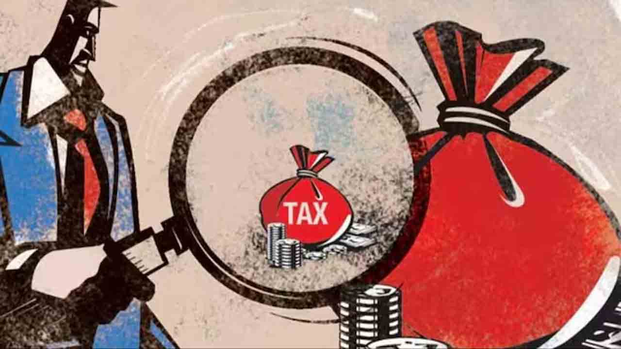 Tax raids | 16 చోట్ల ఆదాయపు పన్ను శాఖ అధికారుల సోదాలు.. 22 కేజీల బంగారం పట్టివేత