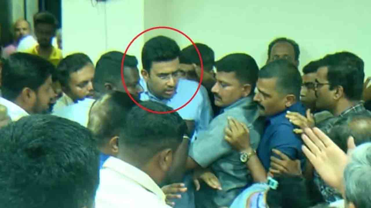 Tejasvi Surya | బీజేపీ ఎంపీ తేజస్వి సూర్యను నిలదీసిన స్కామ్‌ బాధితులు.. బలవంతంగా నిష్క్రమణ