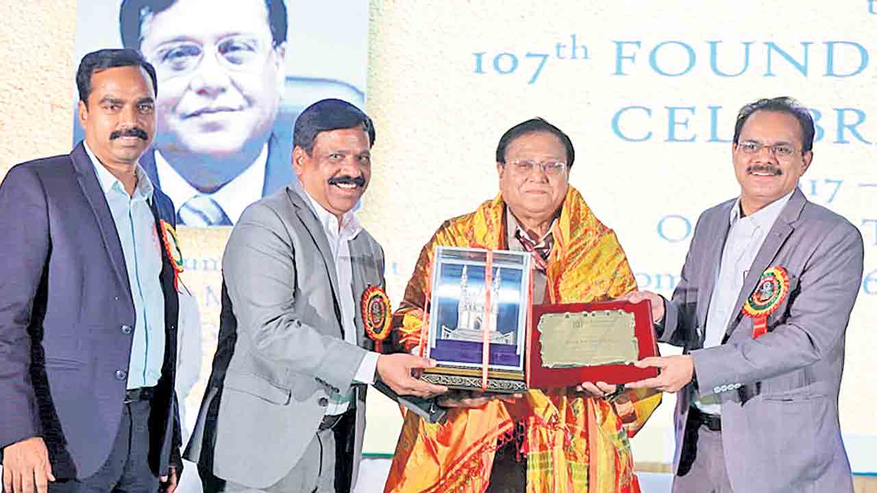 ఘనంగా ఓయూ ఆవిర్భావ వేడుకలు