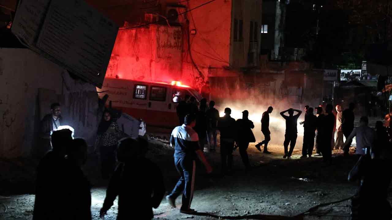 Israel-Hamas War | శరణార్థి క్యాంప్‌పై ఇజ్రాయెల్‌ దాడి.. 14 మంది మృతి