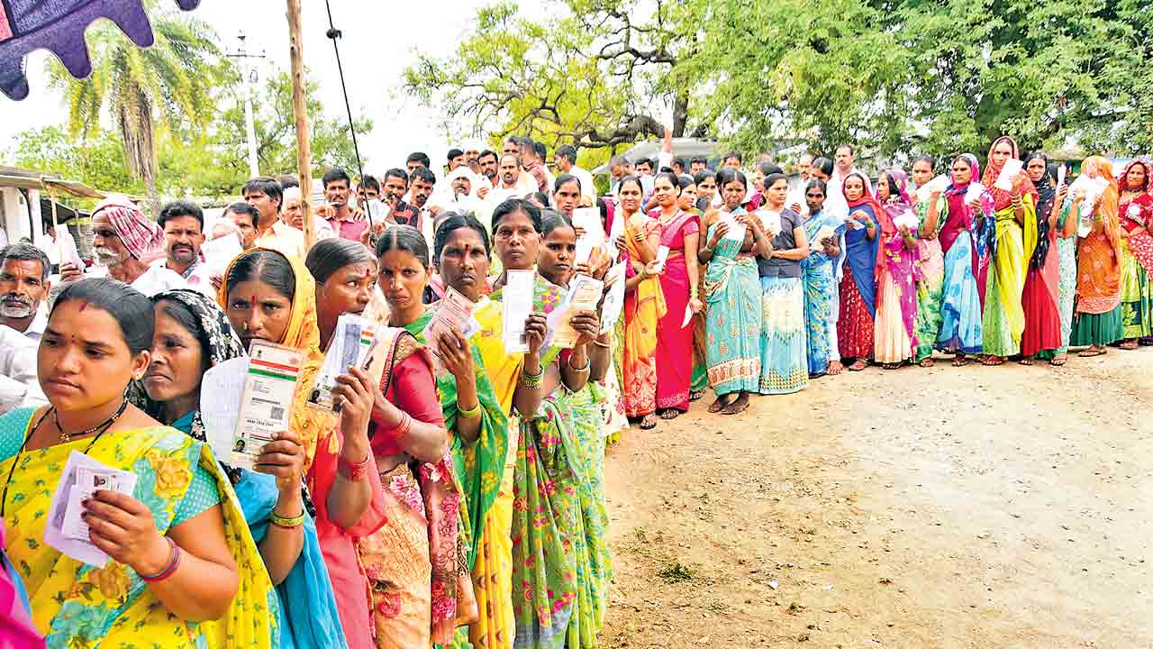 మహిళలే నిర్ణేతలు