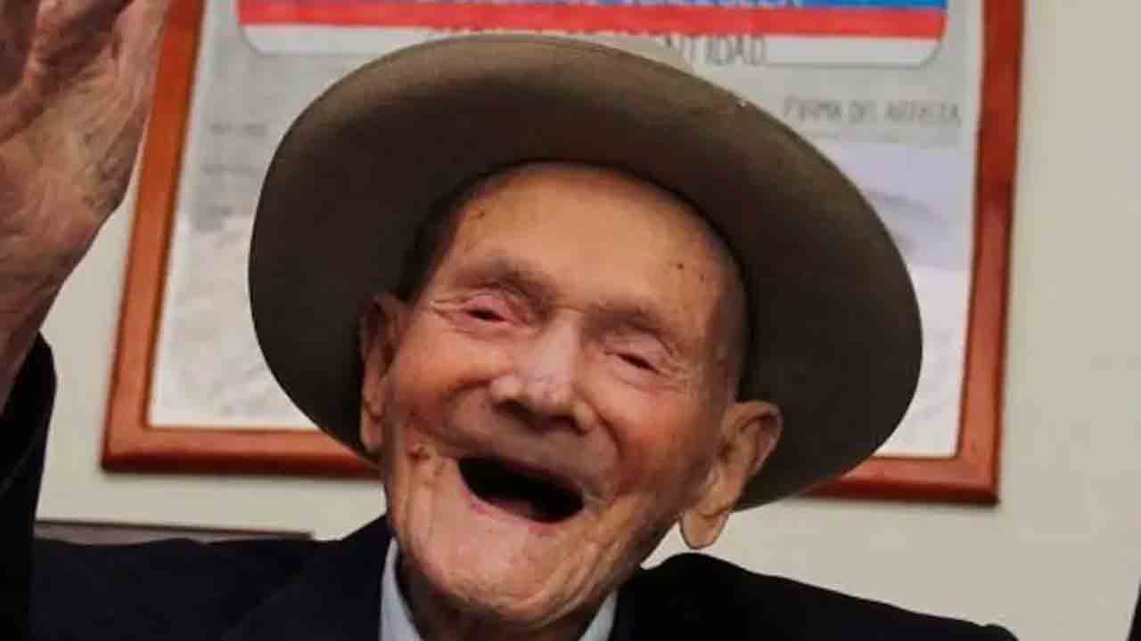 Worlds Oldest Man | ప్రపంచంలోనే అత్యంత వృద్ధ వ్యక్తి మృతి