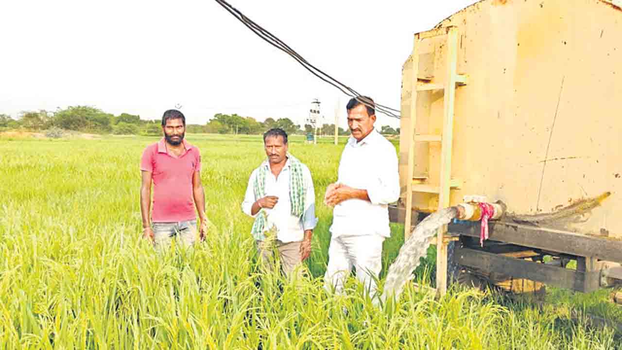 ట్యాంకర్లే దిక్కాయే!