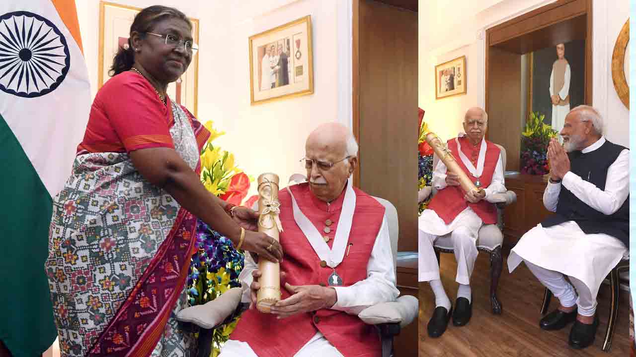 అద్వానీకి భారతరత్న ప్రదానం