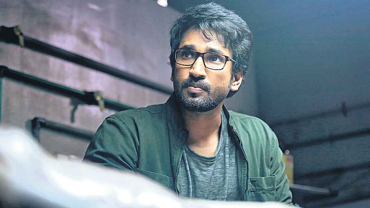 వెంటాడే శబ్దం