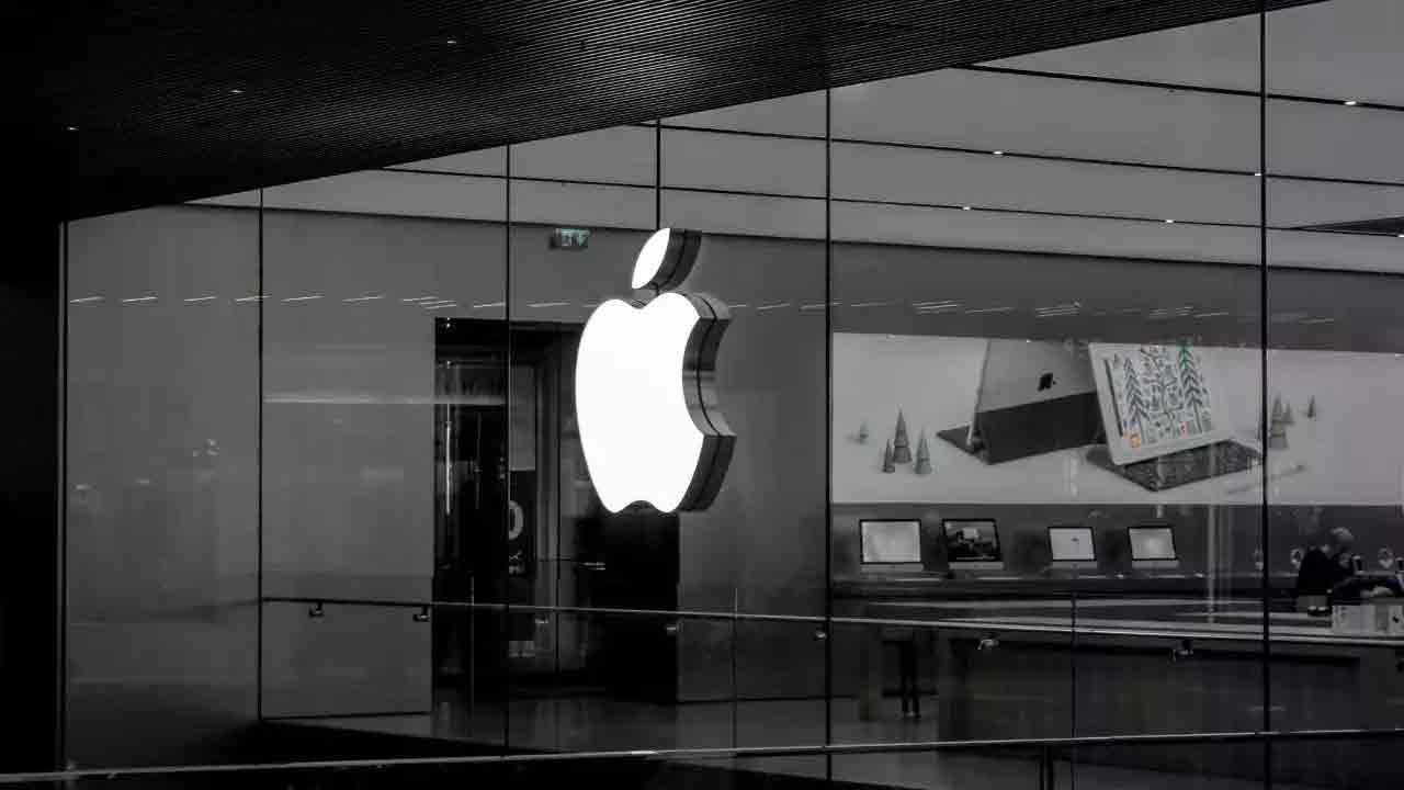 Apple: యాపిల్ సంస్థ‌లో 600 మంది ఉద్యోగుల తొల‌గింపు