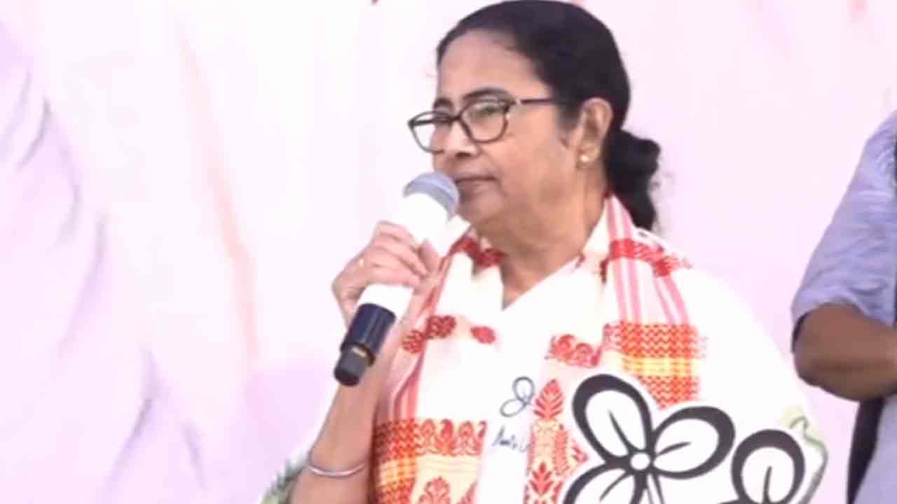 Mamata Banerjee: మేం గెలిస్తే.. ఎన్ఆర్‌సీ, సీఏఏను అమ‌లు చేయం: మ‌మ‌తా బెన‌ర్జీ