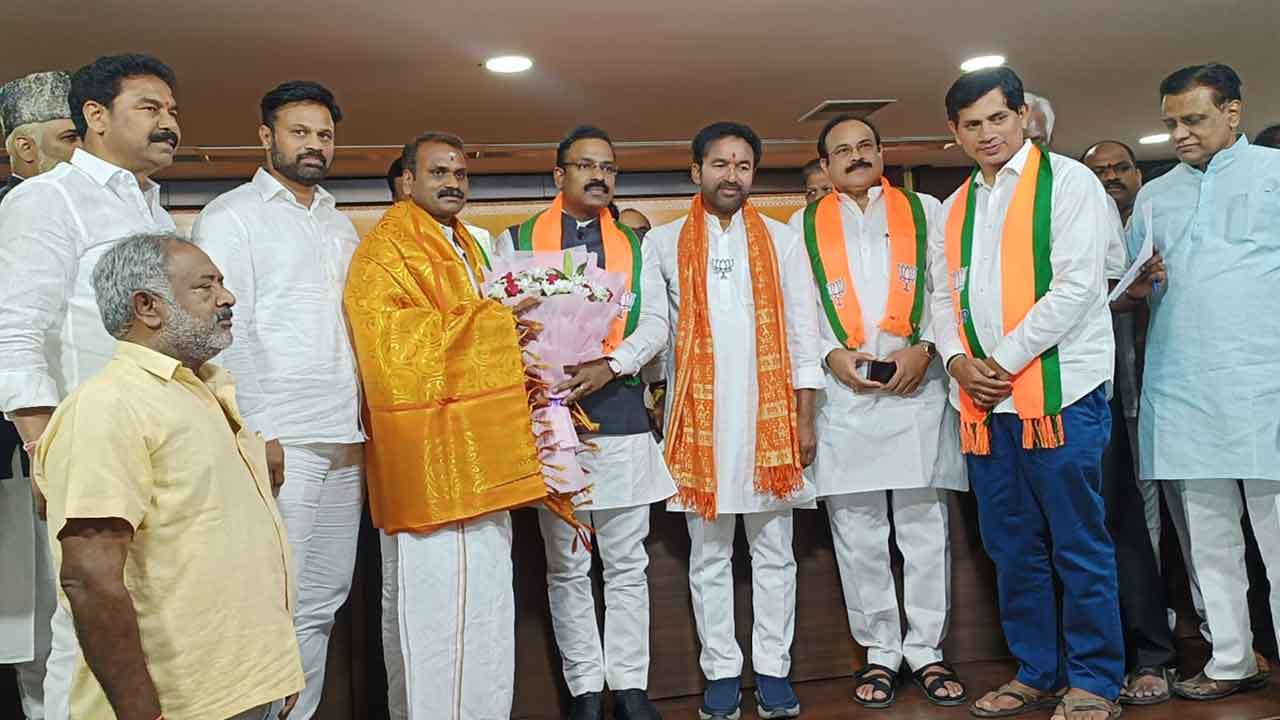 MP Venkatesh Netha | కాంగ్రెస్‌ పార్టీకి భారీ షాక్ .. బీజేపీలోకి పెద్దపల్లి ఎంపీ