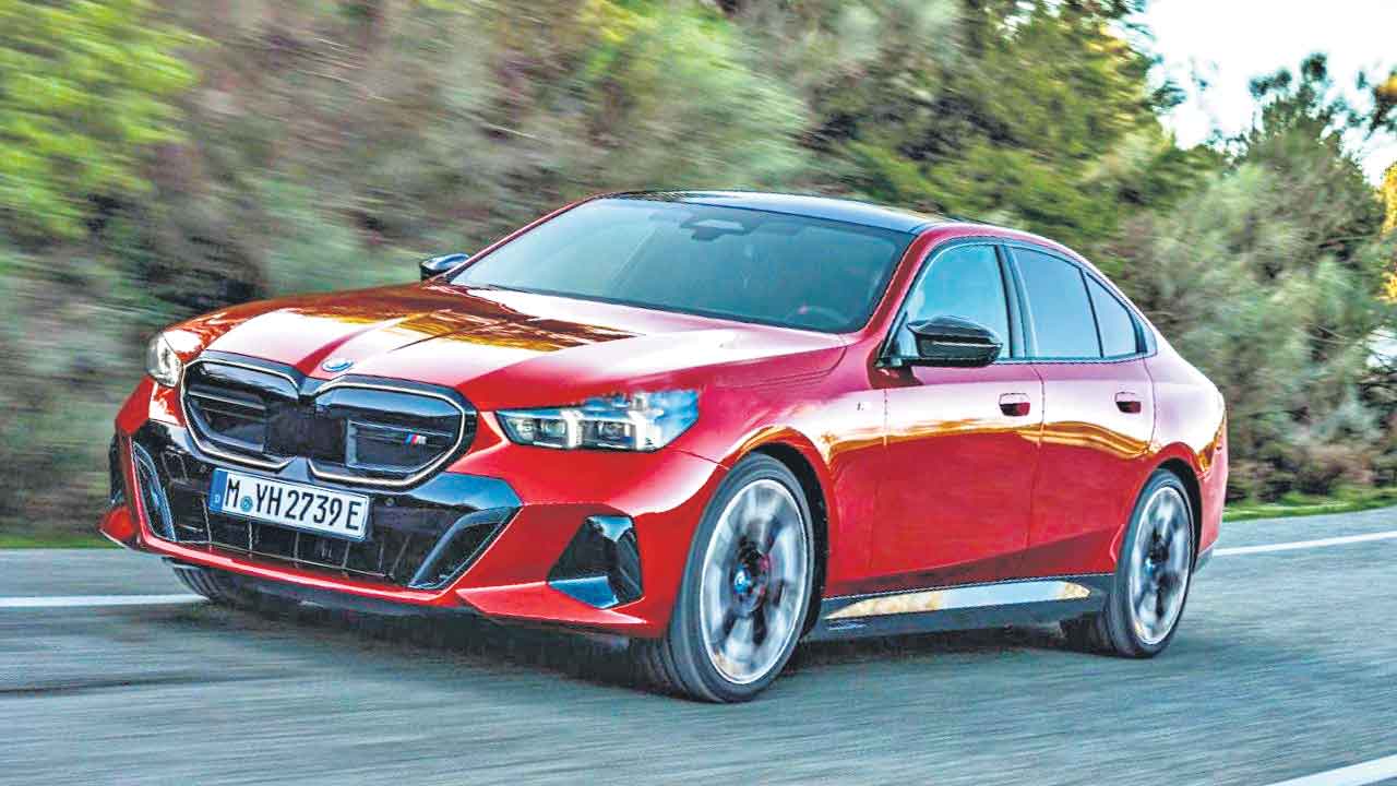 BMW | సింగిల్‌ చార్జింగ్‌తో 516 కిలో మీటర్లు.. బీఎండబ్ల్యూ సరికొత్త మాడల్‌