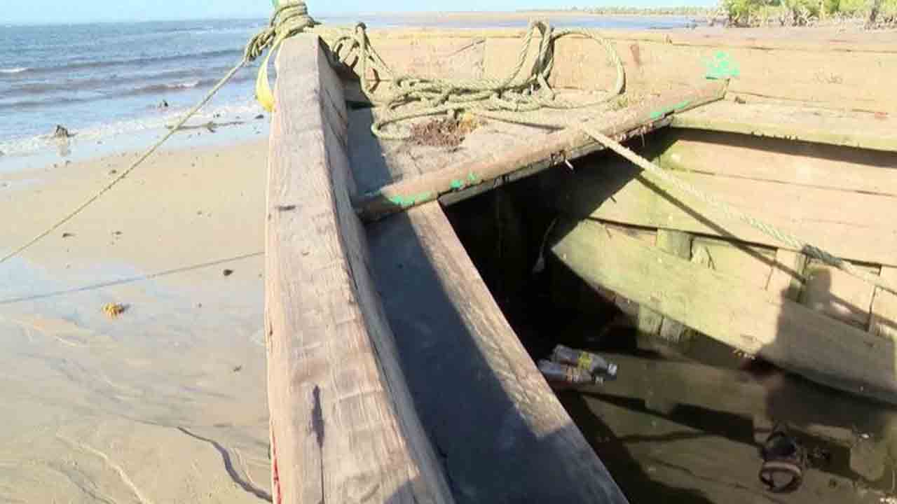 మొజాంబిక్‌ తీరంలో పడవ మునక.. 94 మంది మృతి