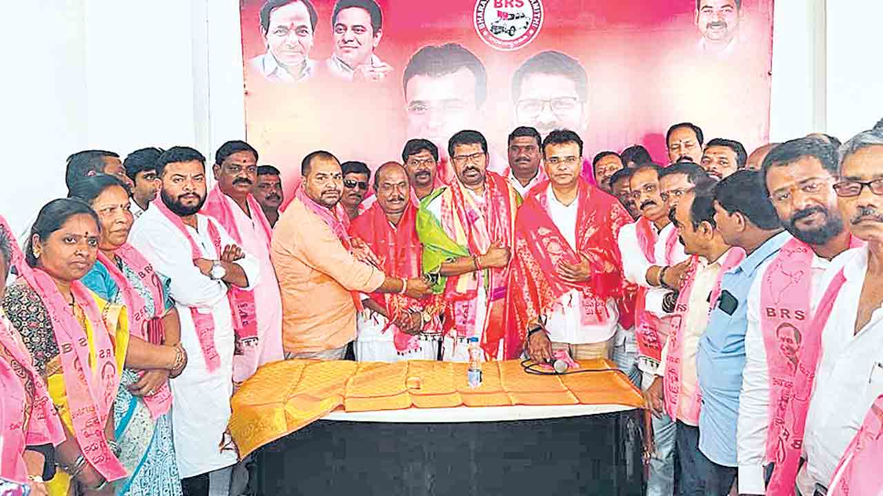 కాంగ్రెస్‌, బీజేపీని చిత్తుగా ఓడించాలి