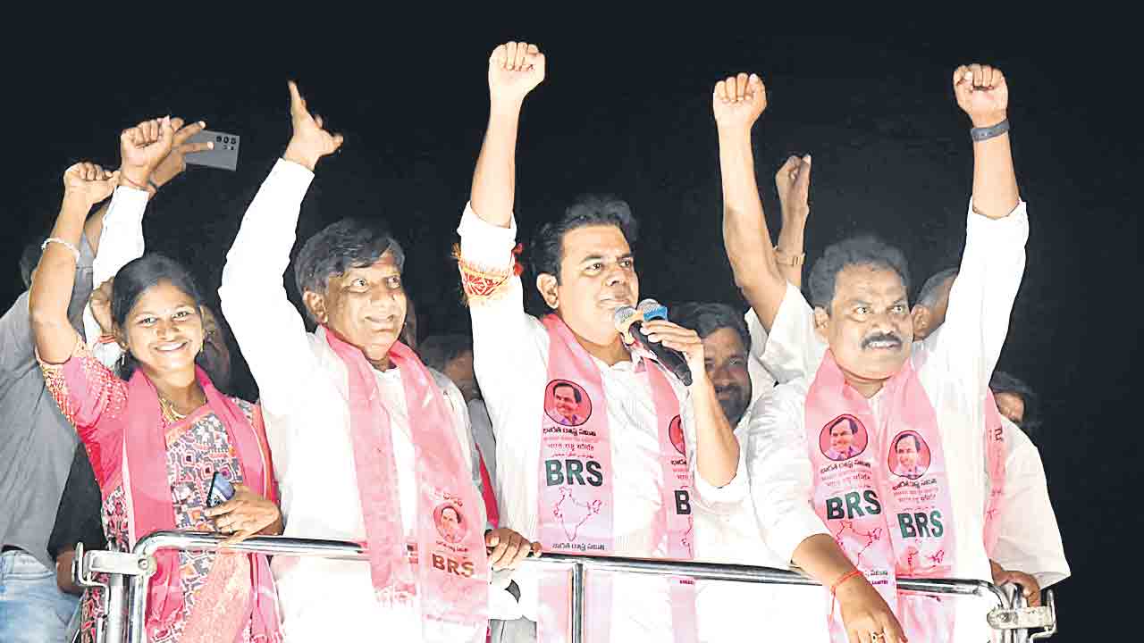 కాంగ్రెస్‌, బీజేపీ కుమ్మక్కు