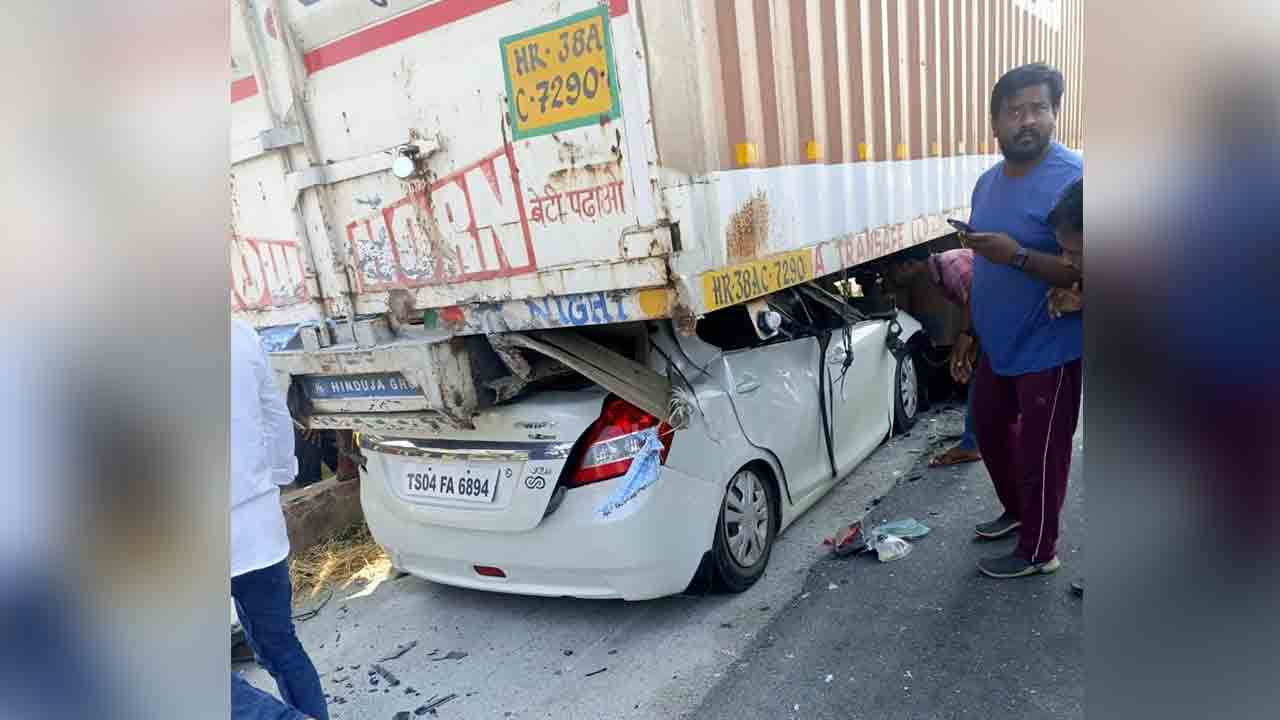 Road Accident | సూర్యాపేటలో ఘోర ప్రమాదం.. కంటైనర్ కిందకు దూసుకెళ్లిన కారు