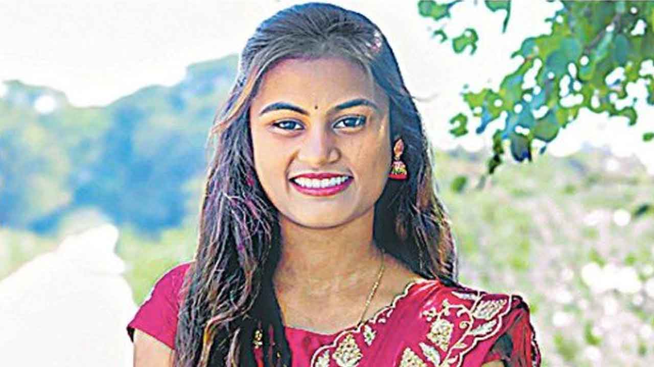 Cellphone | ప్రాణం తీసిన సెల్‌ఫోన్‌ గొడవ.. మనస్తాపంతో యువతి ఆత్మహత్య