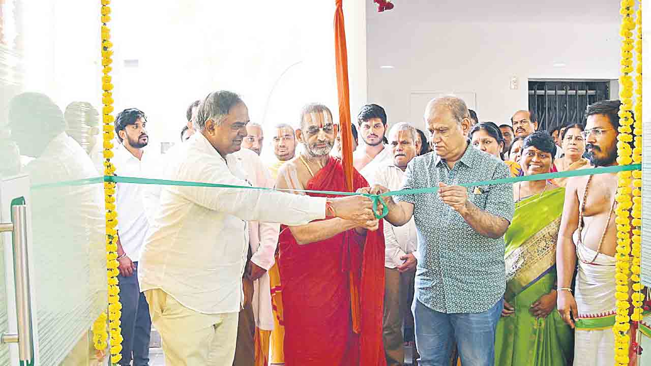 అధునాతన వైద్యంపై అవగాహన పెంచుకోవాలి