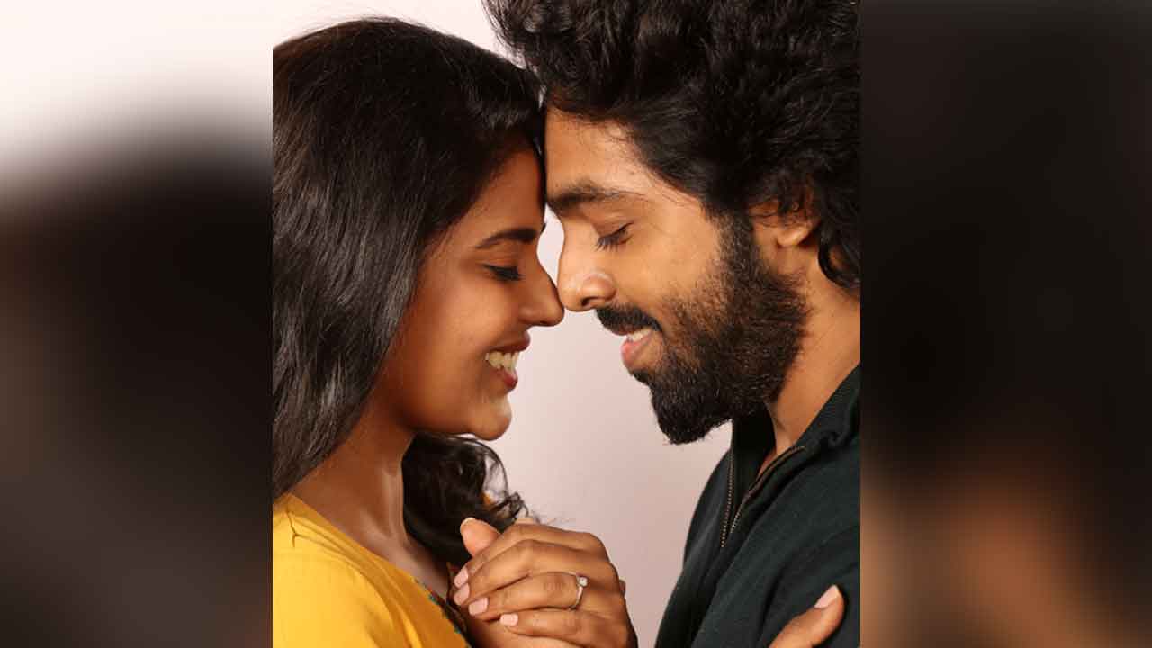 రొమాంటిక్‌ కామెడీ డియర్‌