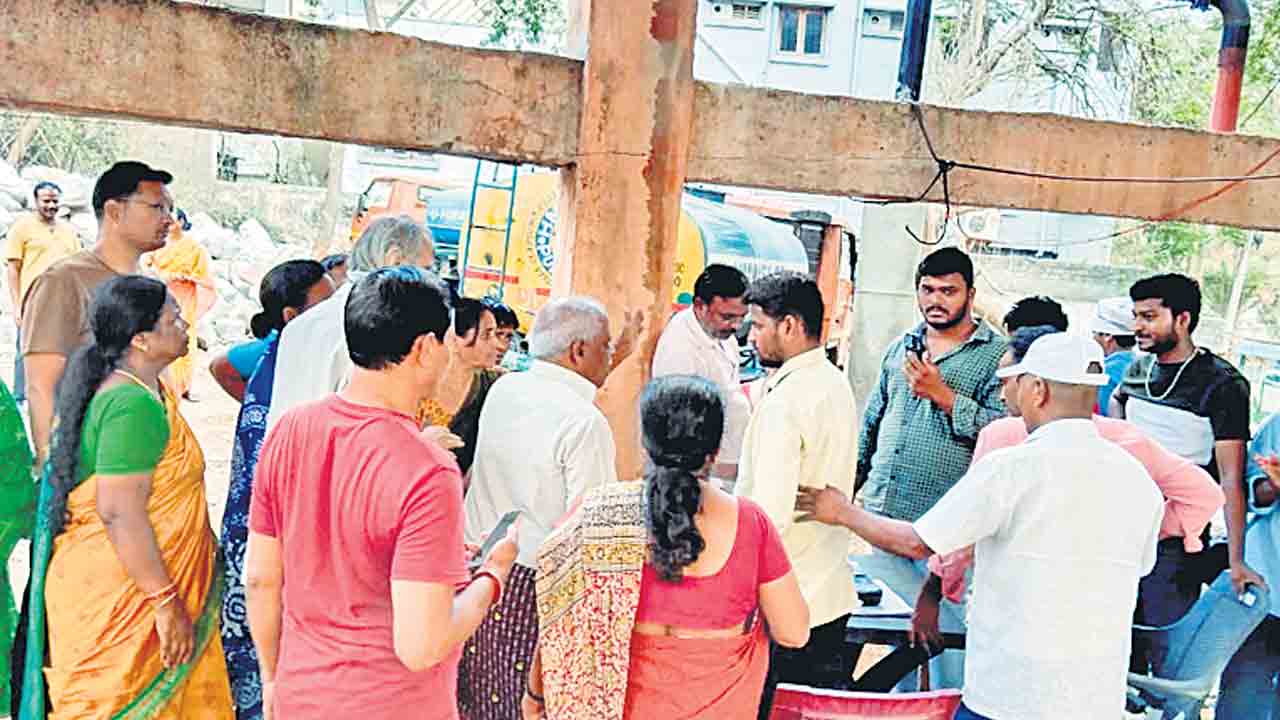 Drinking Water | మళ్లీ కన్నీటి కష్టాలు.. కేపీహెచ్‌బీ కాలనీలో తాగునీటికి తండ్లాట