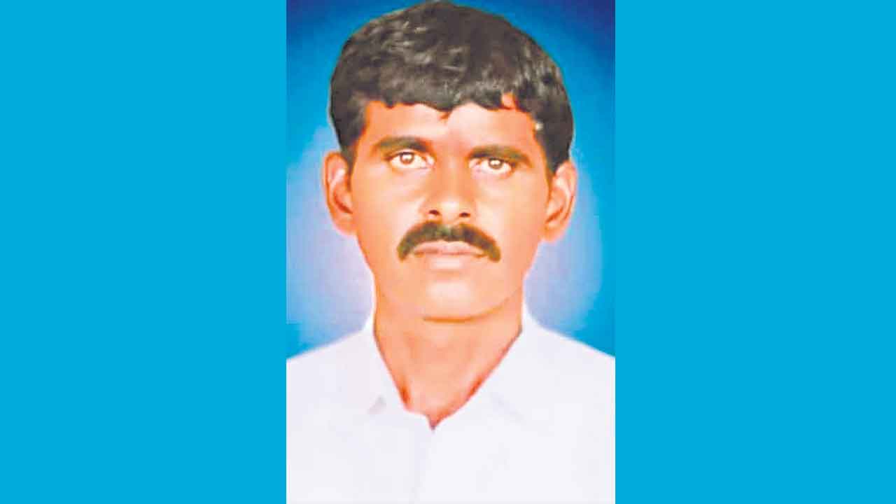 మరో రైతు ఆత్మహత్య