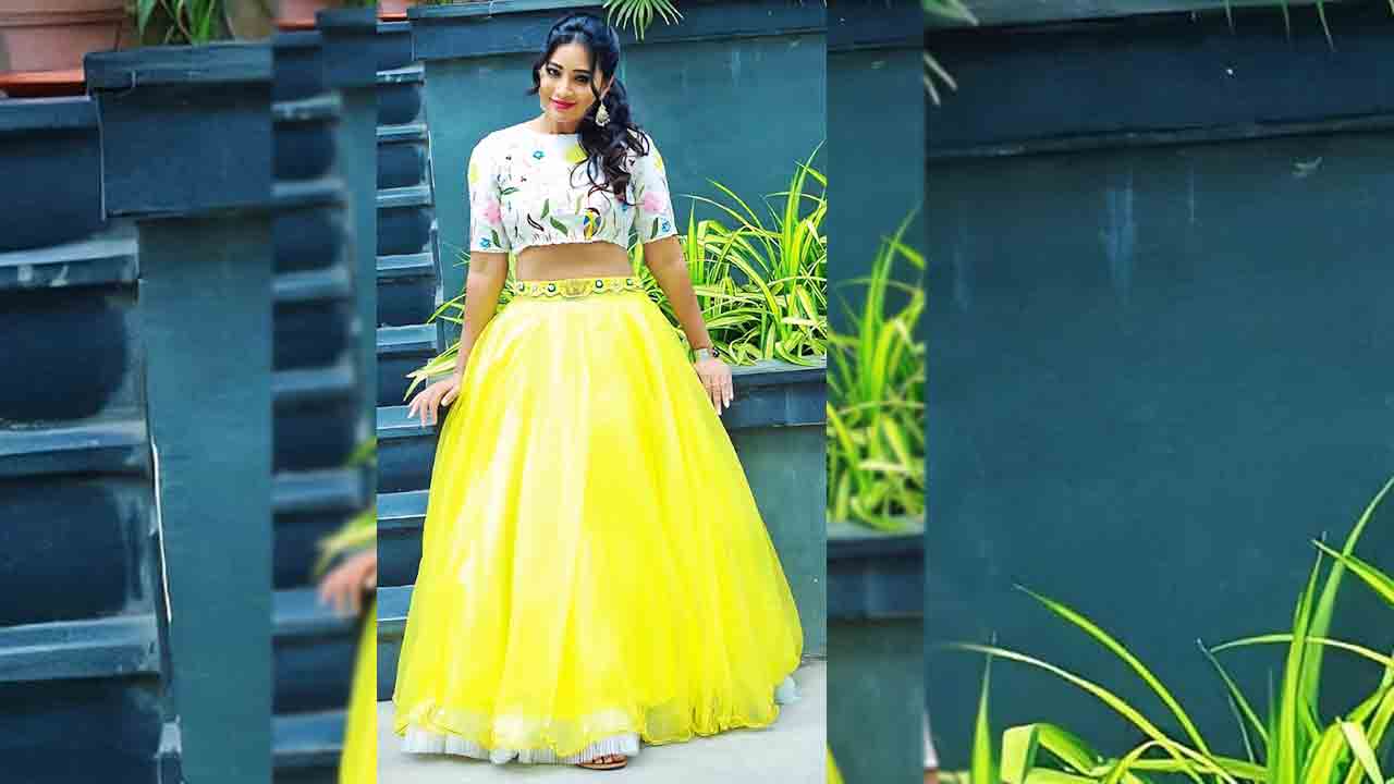 Fashion | నిమ్మవన్నె చిన్నెలు.. లేత రంగుల్లోనూ మెరిసిపోవాలంటే ఈ పసిమి వర్ణాన్నే ఎంచుకోవాలి