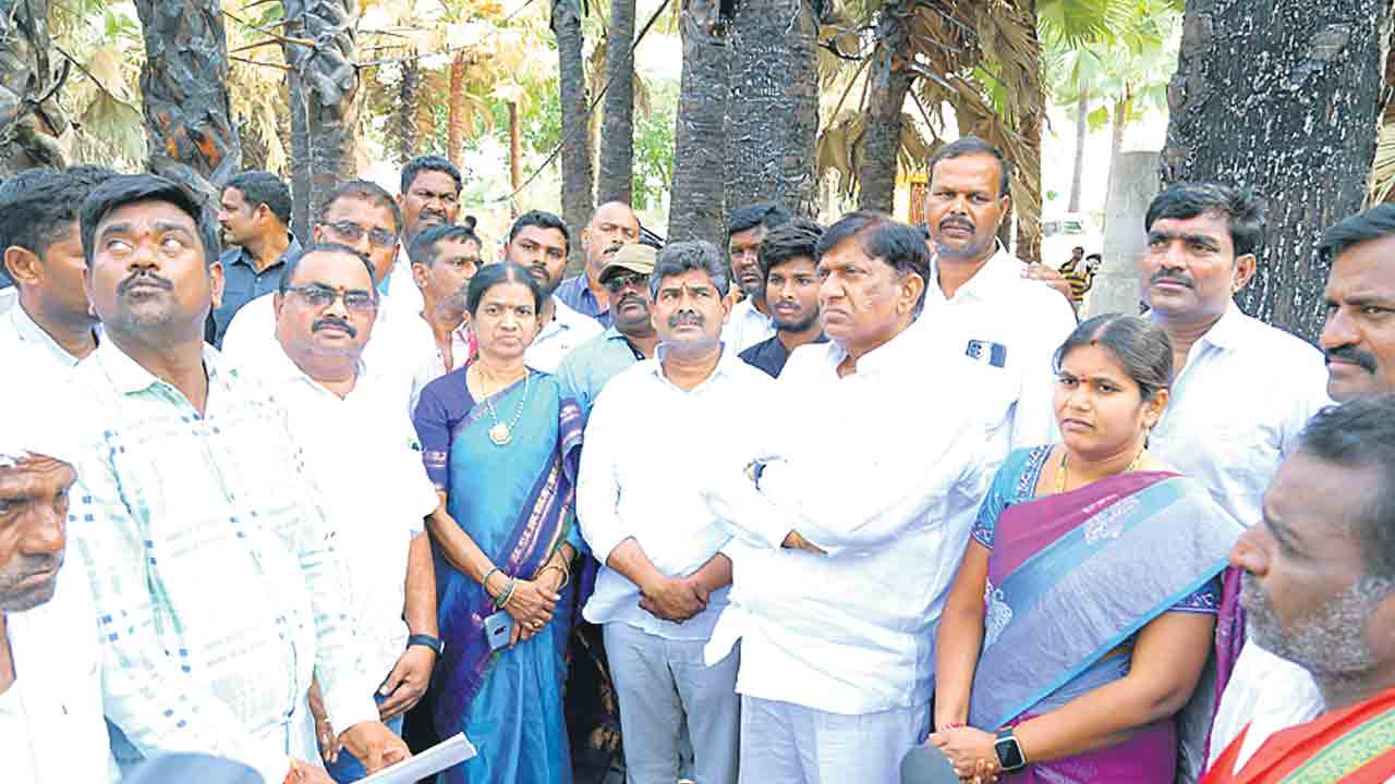 గీత కార్మికులను ఆదుకోవాలి