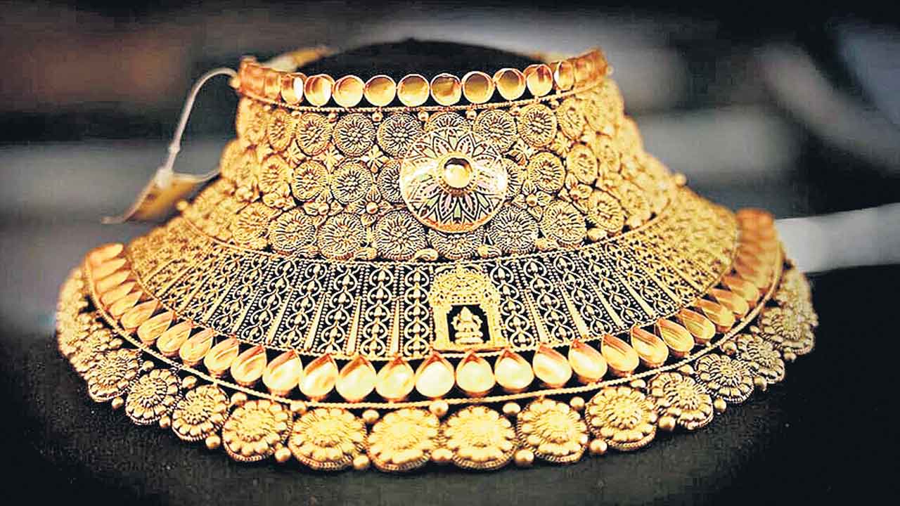 తగ్గిన ఆభరణాల ఎగుమతులు