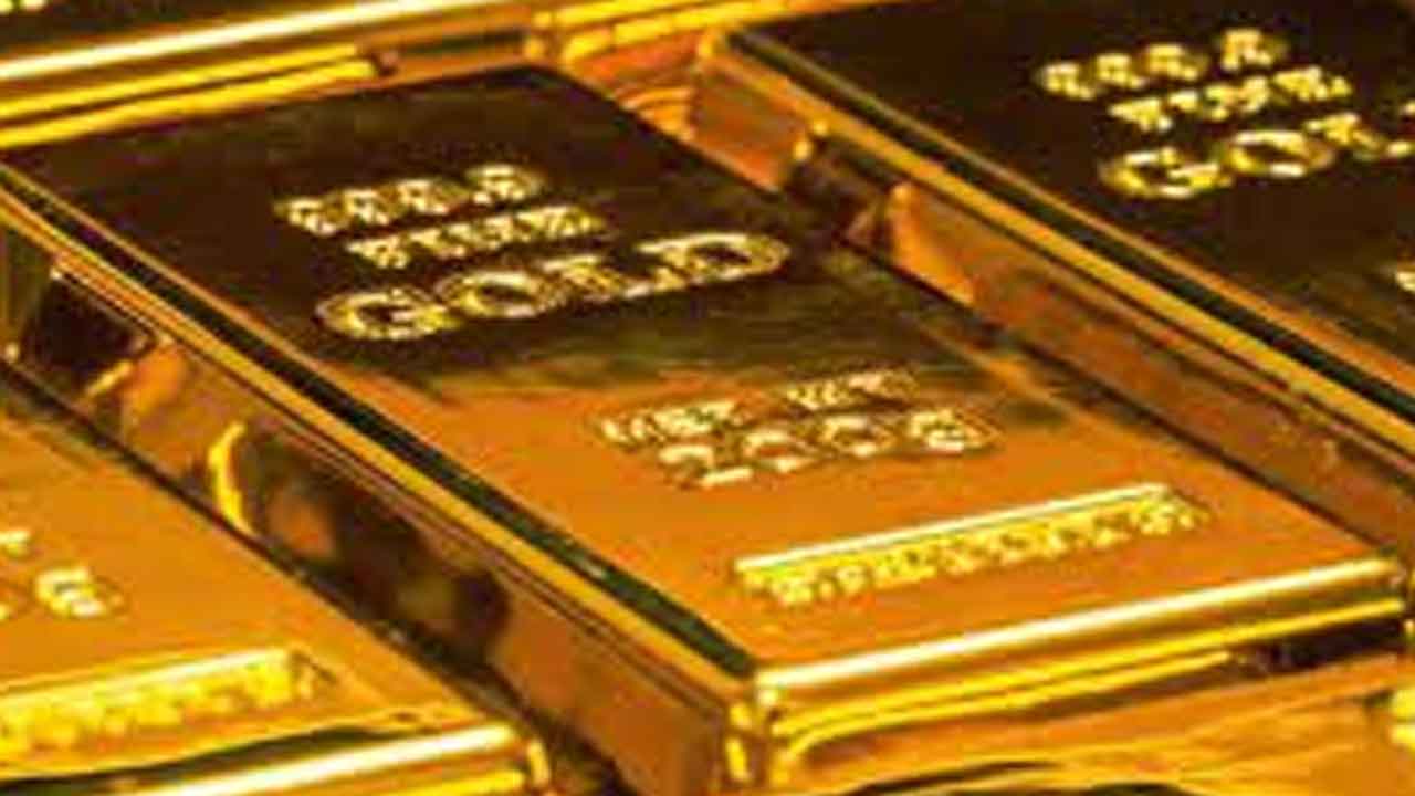 మార్చిలో 12 కిలోల బంగారం పట్టివేత