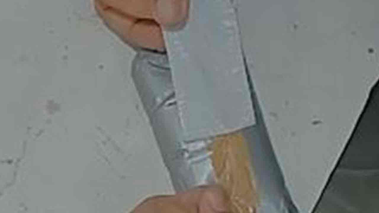 Gold Seized: ముంబై విమానాశ్ర‌యంలో 7.94 కేజీల బంగారం సీజ్‌