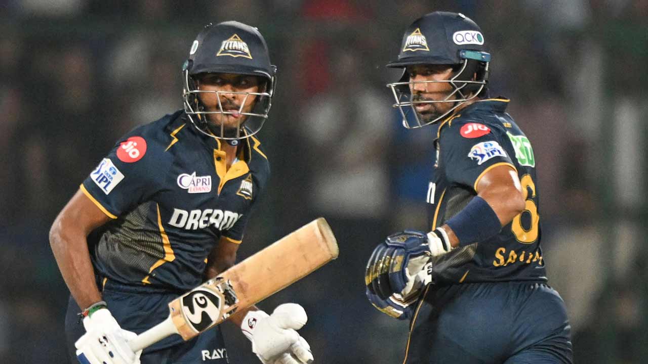 DC vs GT | రెండో వికెట్‌ కోల్పోయిన గుజరాత్‌.. సగం ఓవర్లకు స్కోర్‌ ఎంతంటే..