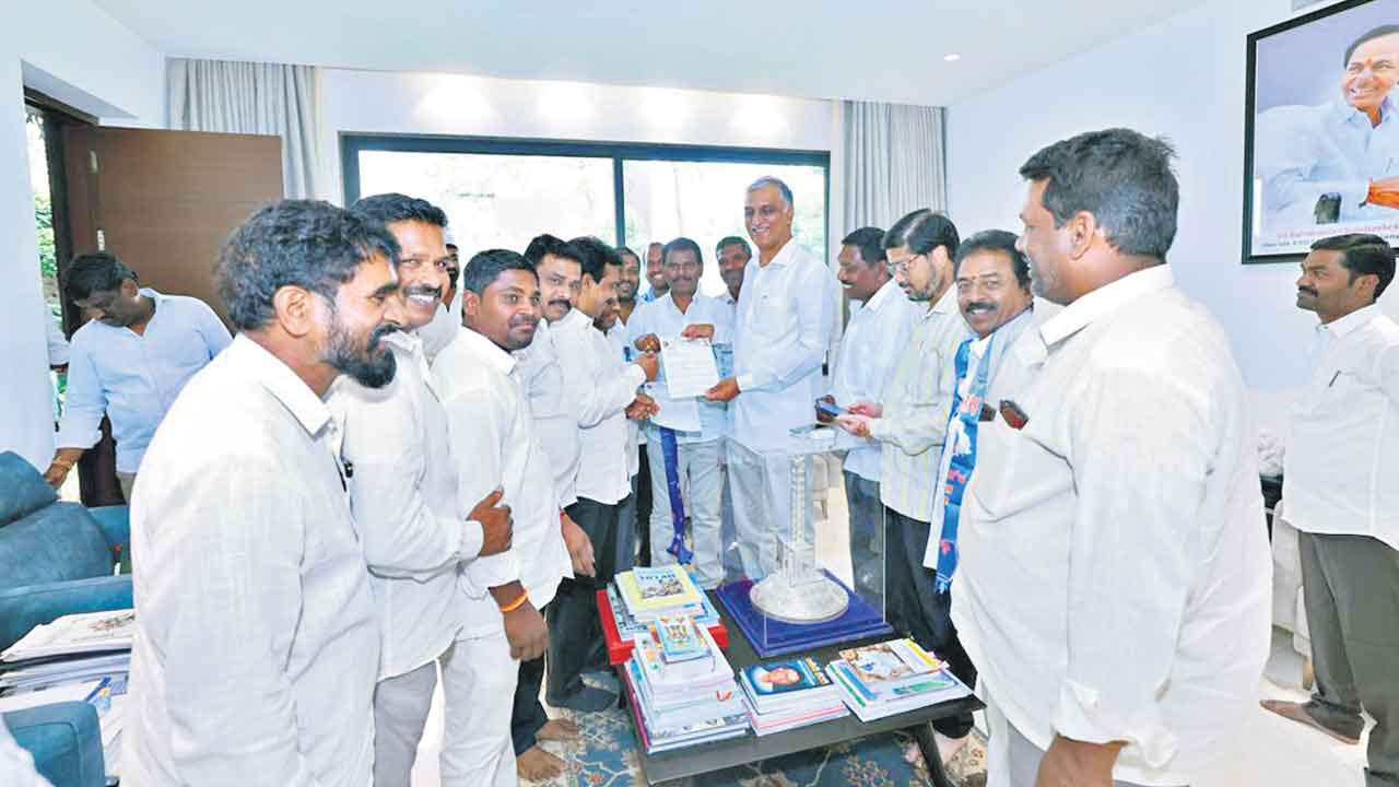 వరంగల్‌ టికెట్‌ వంగపల్లికి ఇవ్వాలని వినతి