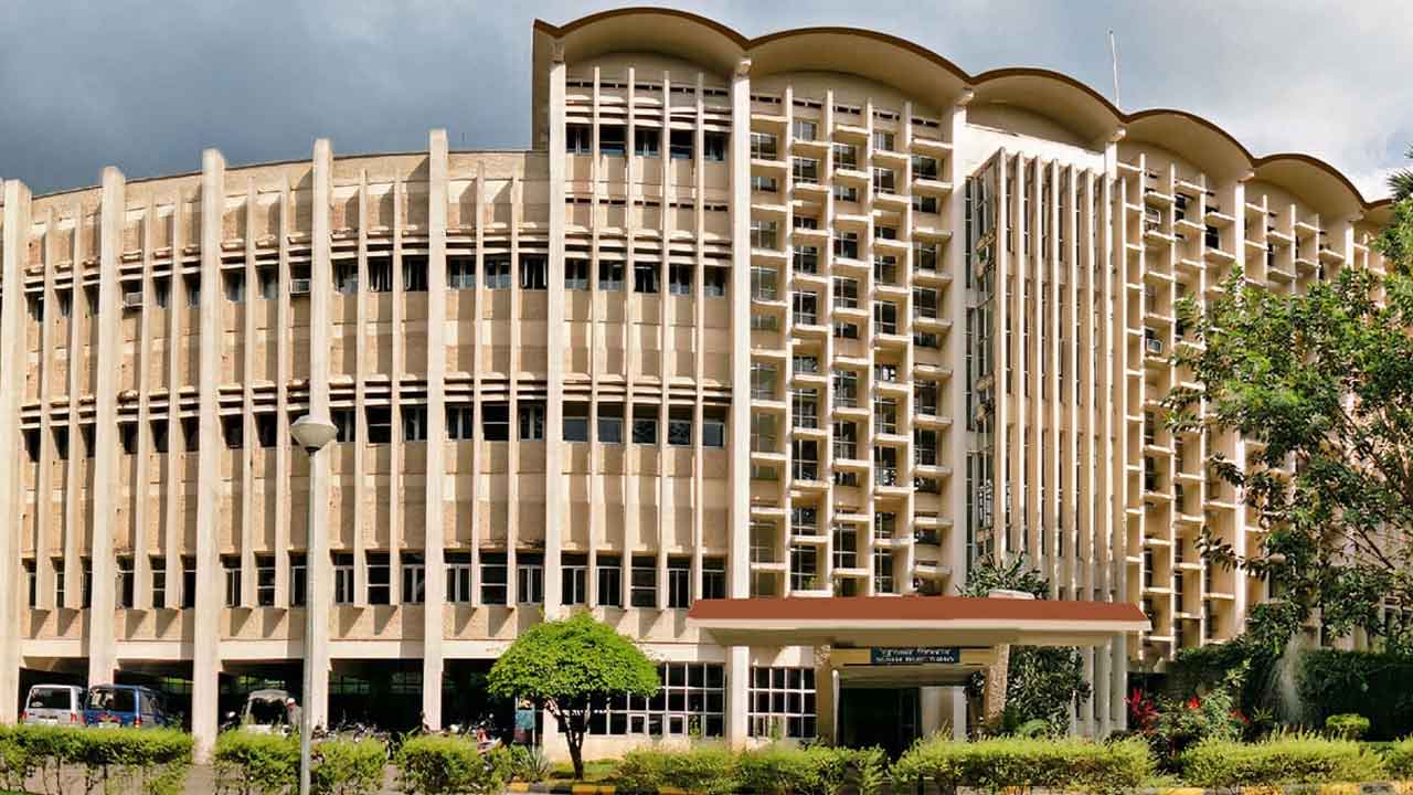 ఐఐటీ బాంబే గ్రాడ్యుయేట్స్‌లో 36% మందికి నో జాబ్స్‌!