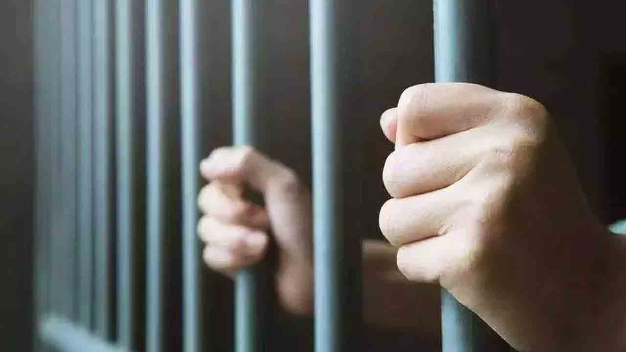 Man Gets 141 Year Prison Sentence | సవతి కూతురుపై అత్యాచారం.. ఒక వ్యక్తికి 141   ఏళ్లు జైలు శిక్ష