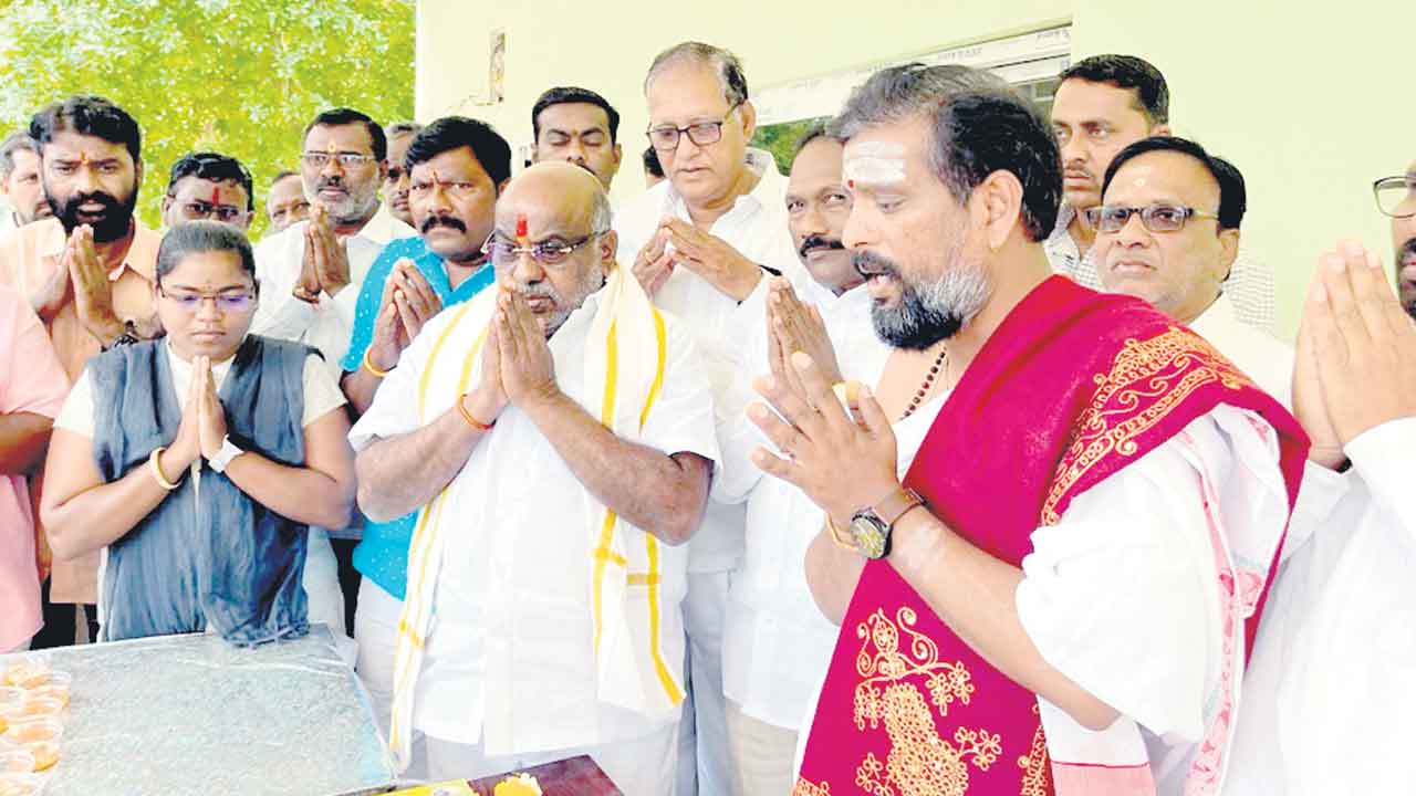 క్రోధికి స్వాగతం