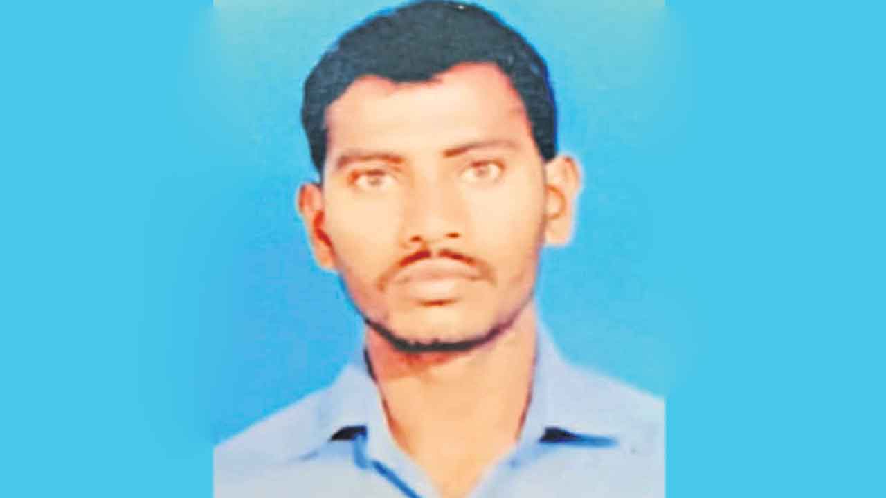 రాత్రి కరెంటుకు రైతు బలి