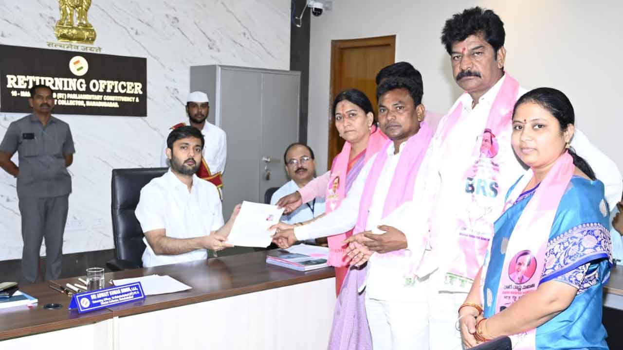 Mahabubabad | మహబూబాబాద్‌ బీఆర్‌ఎస్‌ ఎంపీ అభ్యర్థిగా నామినేషన్‌ వేసిన కవిత