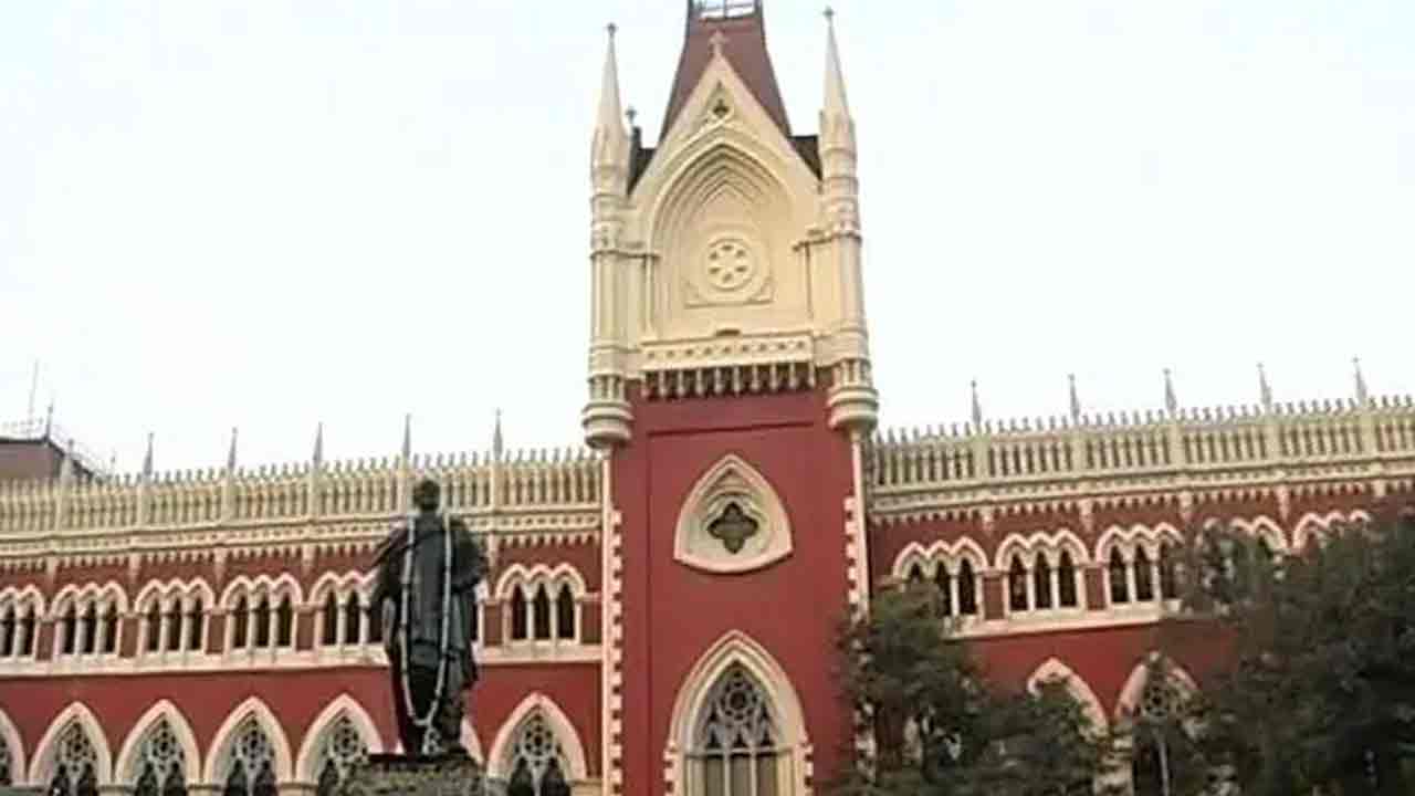 Bengal Teachers: ఉద్యోగాలు కోల్పోనున్న 25 వేల మంది బెంగాలీ టీచ‌ర్లు