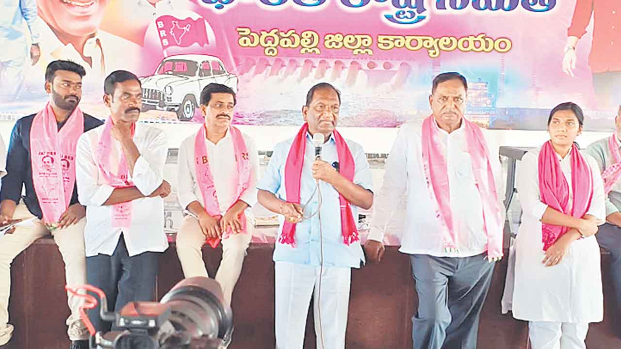 హామీలపై ప్రశ్నించాలి