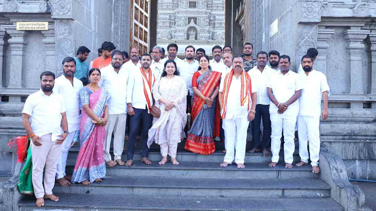 Kyama Mallesh | శ్రీ లక్ష్మీ నరసింహస్వామి వారి ఆశీస్సులతో విజయం సాధిస్తా : క్యామ మ‌ల్లేష్